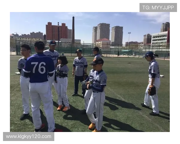 提升棒球技巧与心态的训练心得分享，助力运动员全面成长